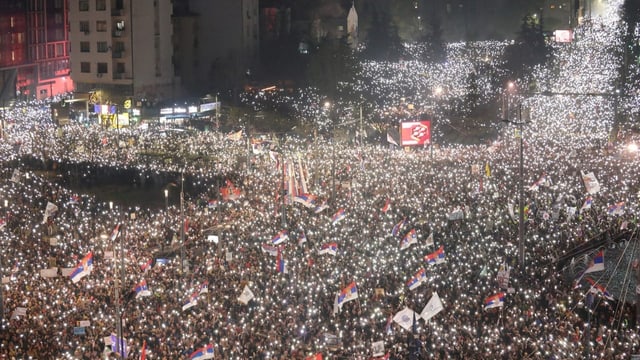 Präsident Vučić sieht sich mit einem Volksaufstand konfrontiert