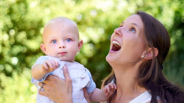 Kleinkinder speichern Erinnerungen früher als gedacht