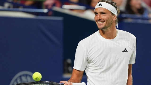 Zverev siegt wieder – und bearbeitet Toni Nadal