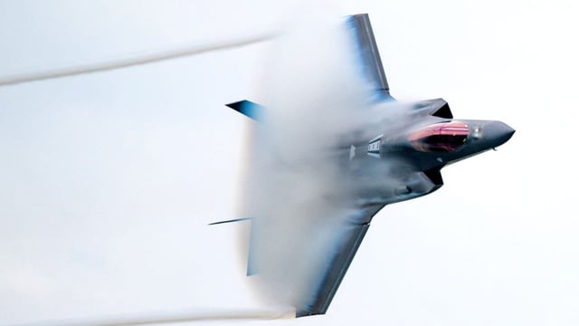 F-35-Sparpläne des Bundesrates fallen im Bundeshaus durch