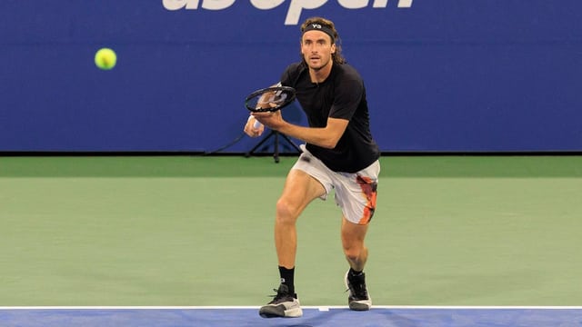 Tsitsipas staucht Gegner zusammen, Paul macht Überstunden