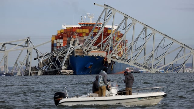 Schiff zerstört Brücke in Baltimore: 6 Personen vermisst
