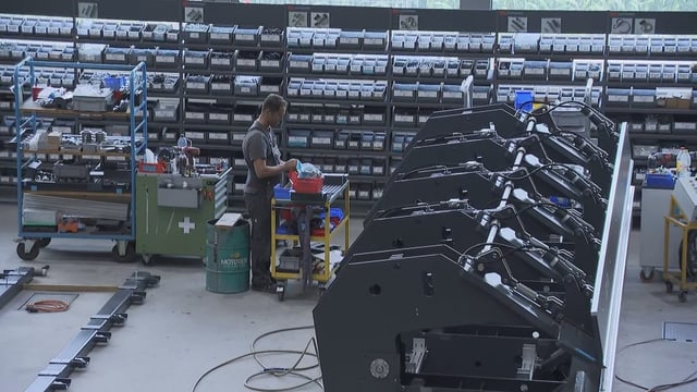 Mehr als 900 Arbeitnehmer: Erste Unternehmen melden Kurzarbeit an