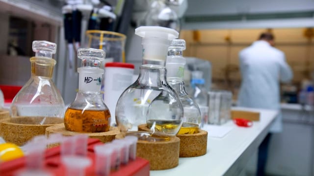 Braucht die Schweiz eine Strategie für die Pharmaindustrie?