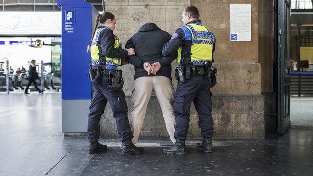 Massive Zunahme bei Gewaltdelikten und Cyberkriminalität