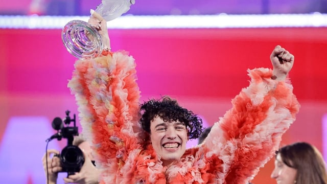 Nemo gewinnt den Eurovision Song Contest für die Schweiz