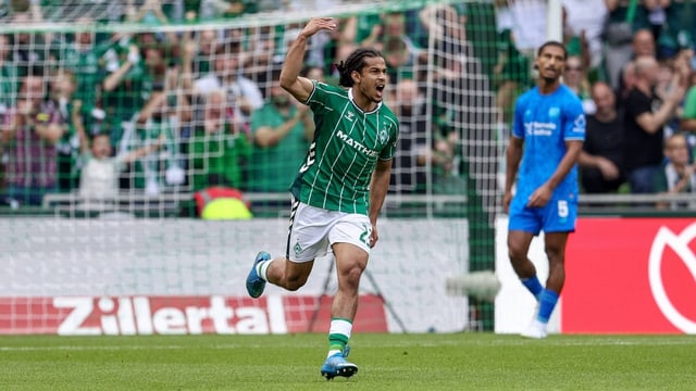 Schmidt trifft bei Werder-Debüt – Bayern mühen sich zum Sieg