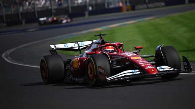 Leclerc schneller als Hamilton: Ferrari stark beim Saisonstart