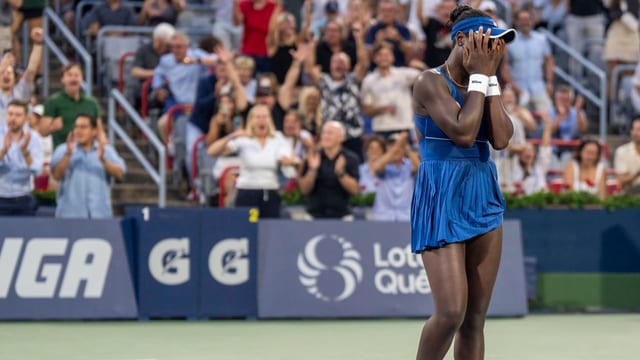 Gauff taucht gegen kanadische Teenagerin
