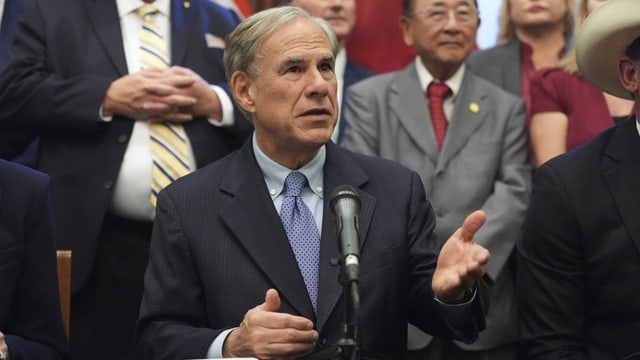 Gouverneur von Texas unterzeichnet Gesetz für neue Wahlkreise