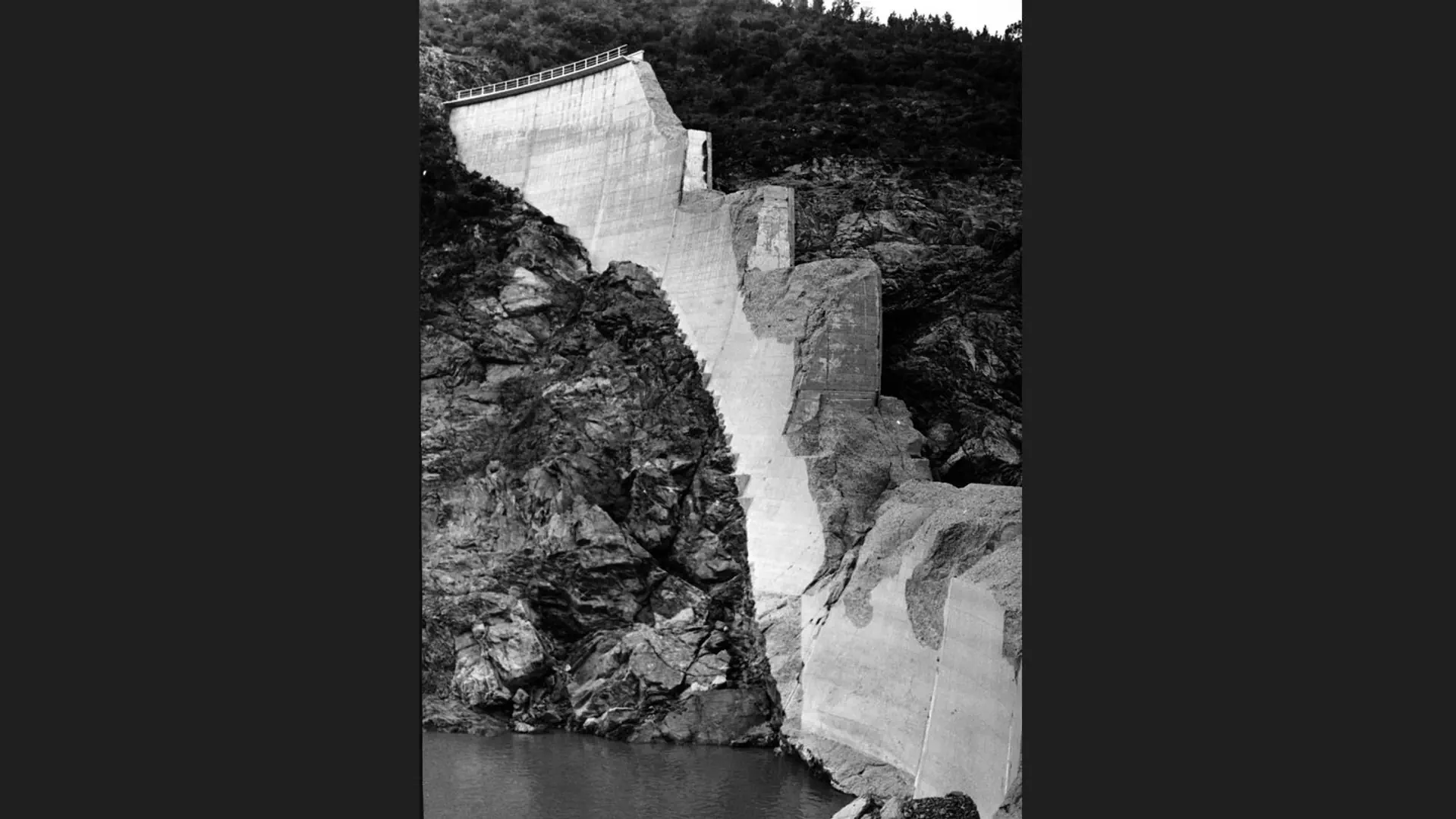 Die gebrochene Malpasset-Staumauer