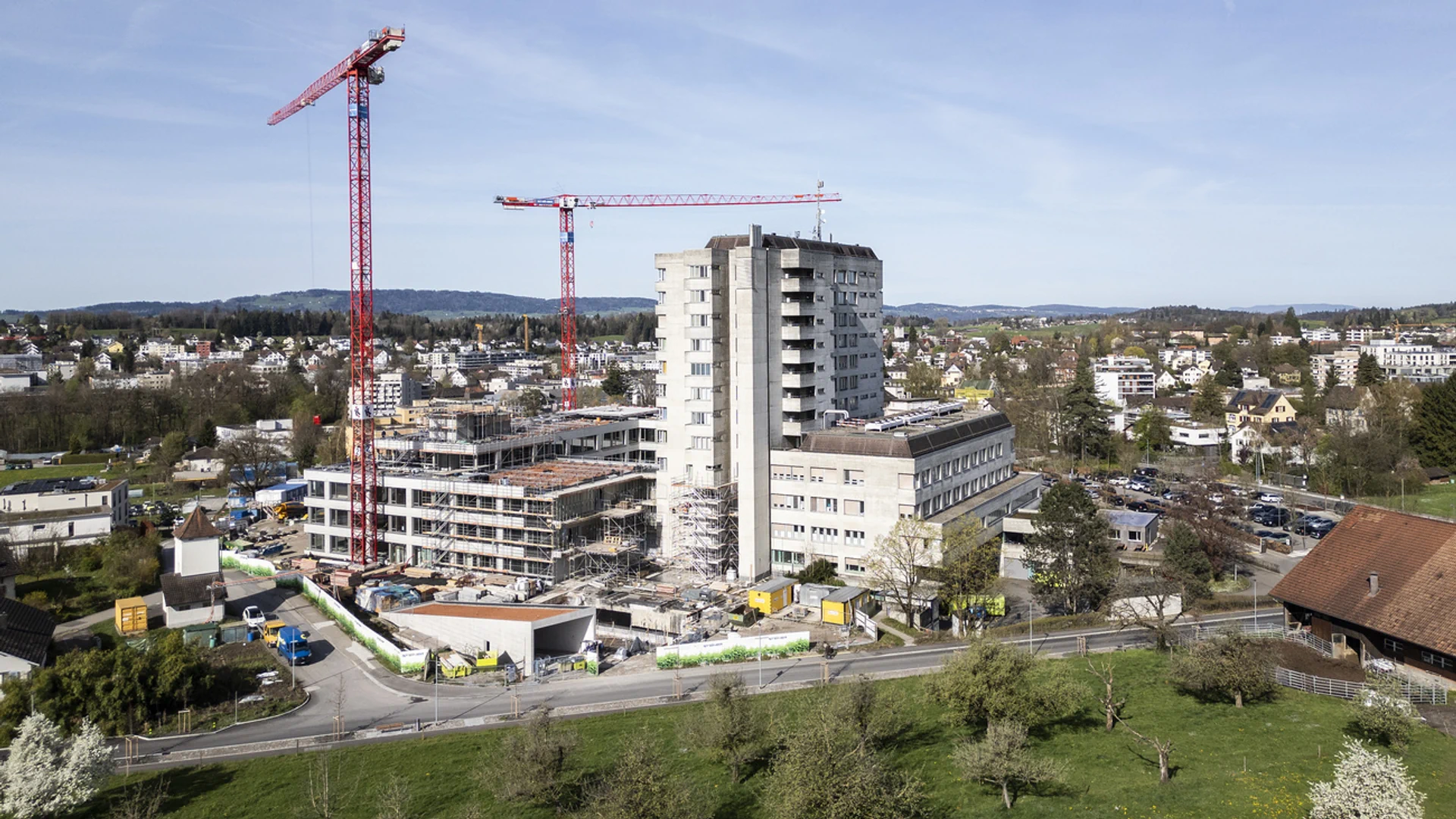 Die Arbeiten am Neubau des Spitals Wetzikon stehen aktuell still.