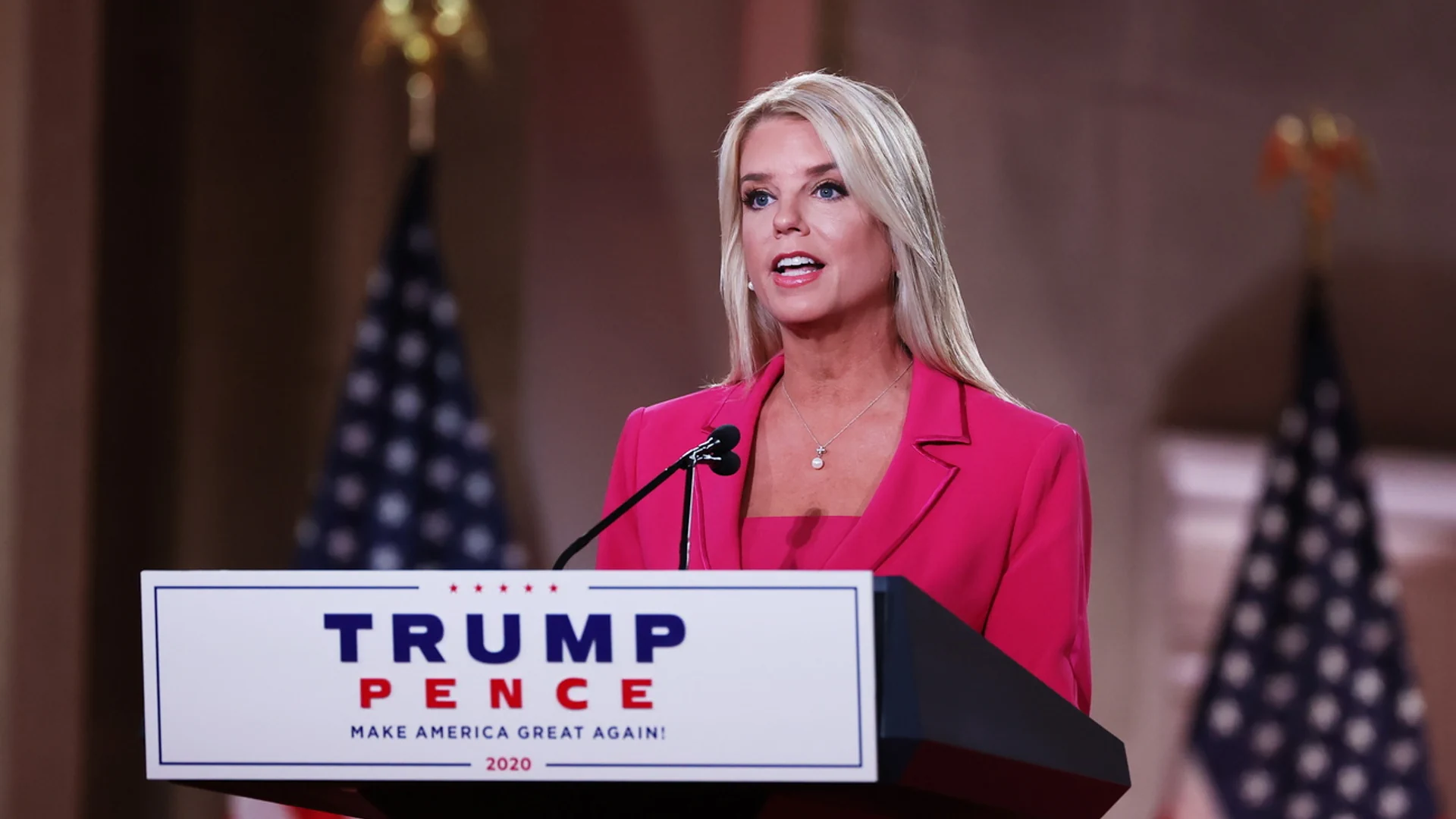 Pam Bondi unterstützt Donald Trump schon seit vielen Jahren.