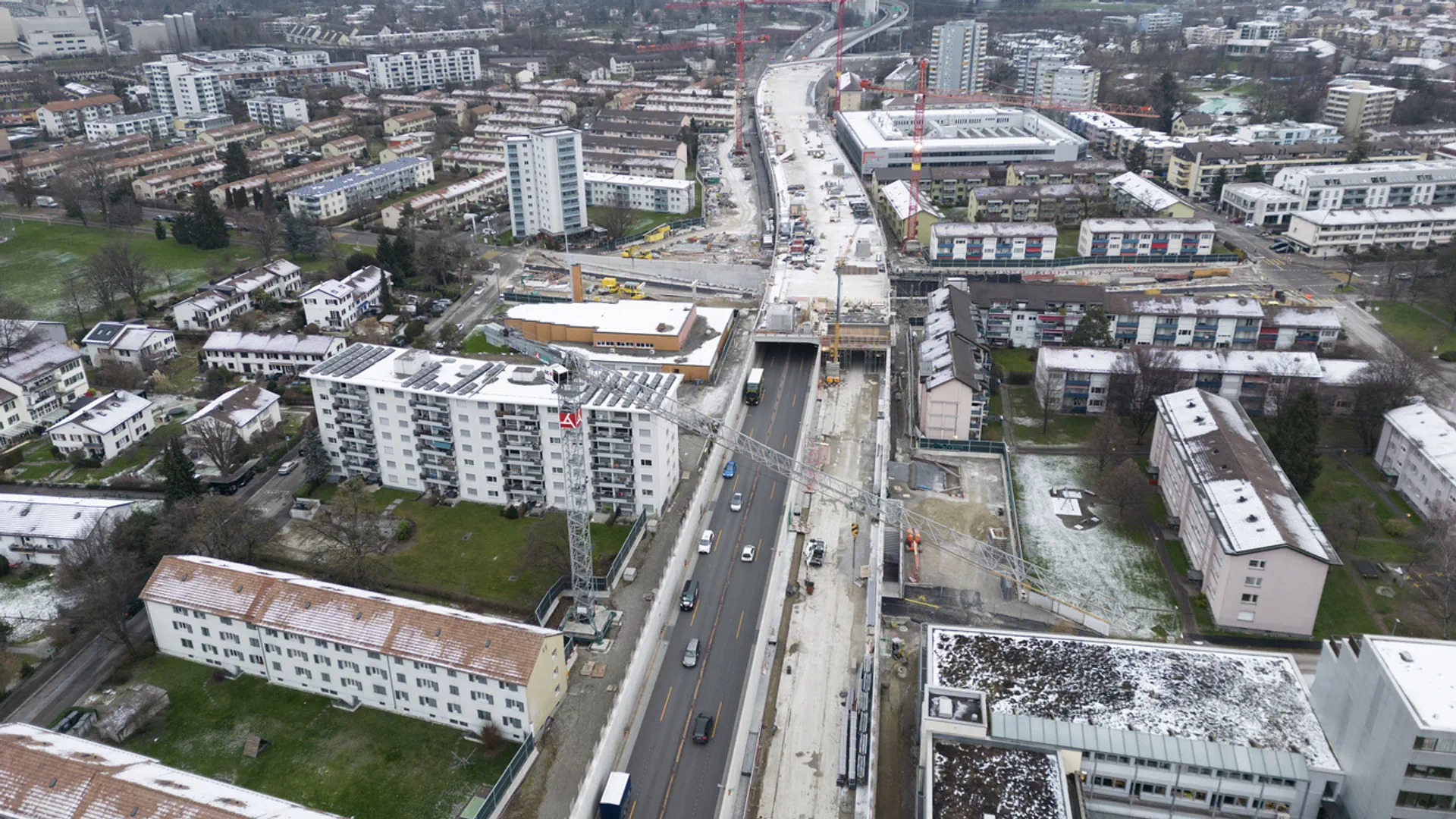 Wohnsiedlung in Schwamendingen aus der Vogelperspektive